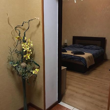 Rent Apartment In The Center Of Chernihiv Exterior photo