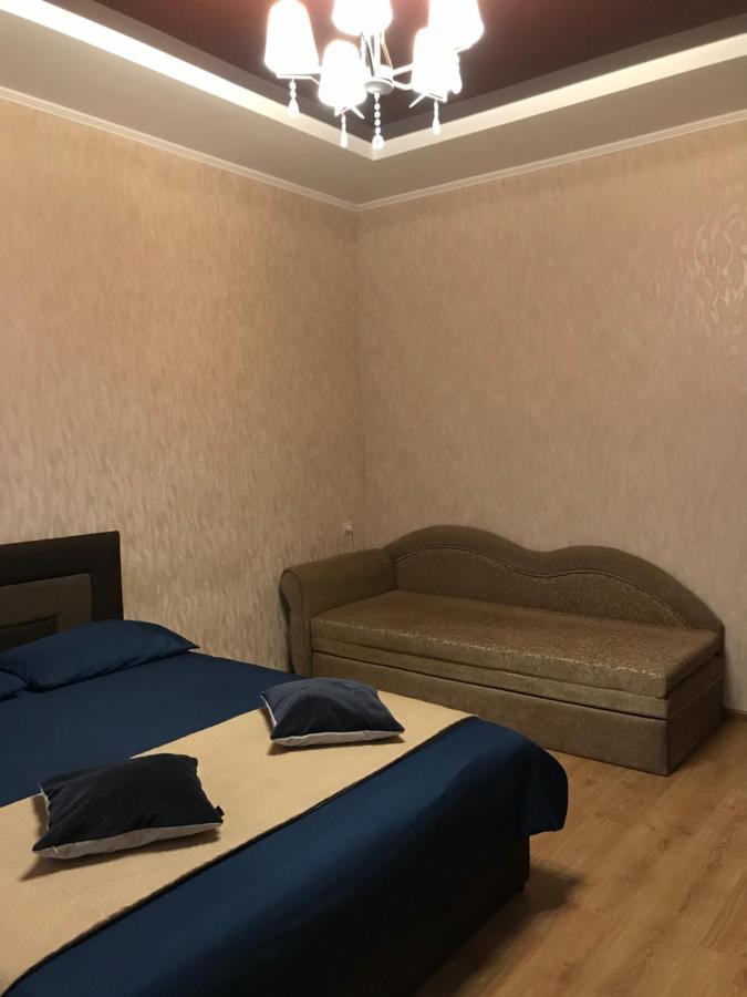 Rent Apartment In The Center Of Chernihiv Exterior photo